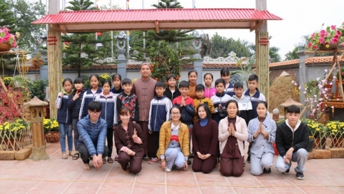Preparing to welcome the Year of the Dog at Hoa Phuc Pagoda – Ha Noi