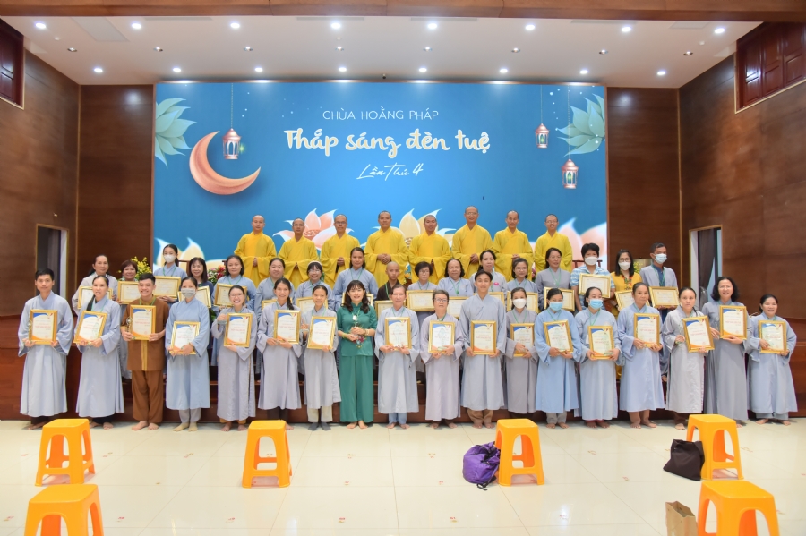 Cuộc thi “Thắp Sáng Đèn Tuệ” – lần IV