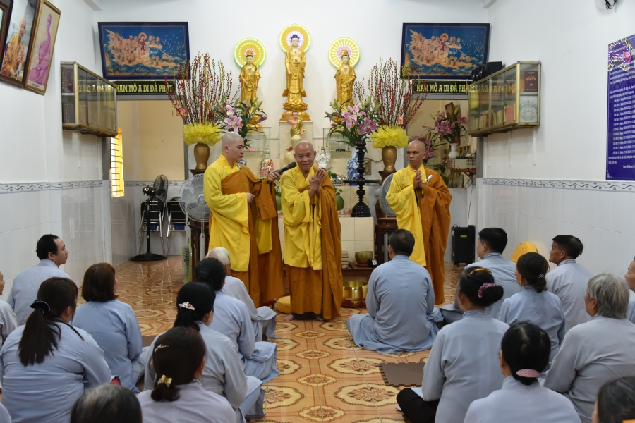 Đạo tràng Minh Chất, Cần Thơ: Tu niệm Phật một ngày - Lần 01
