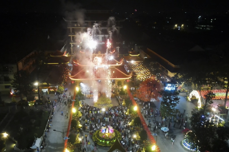 Đêm giao thừa chào đón năm Quý Mão