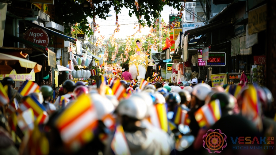 Diễu hành xe hoa kính mừng Phật đản PL.2659 – Dl.2025