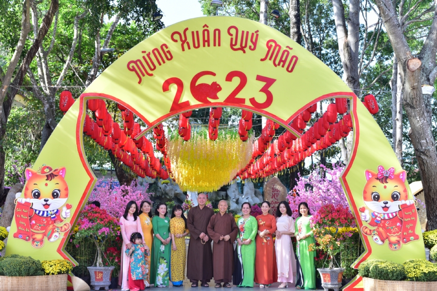 Sightseeing in spring 2023