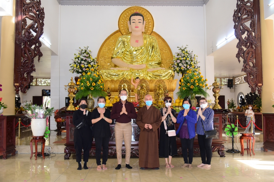 Visit Hoang Phap Pagoda of Artist Thanh Dien’s family