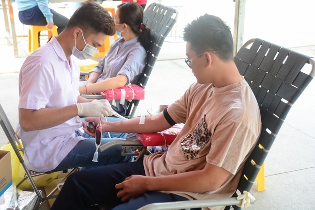 Humanitarian Blood Donation