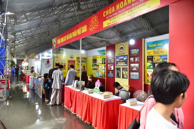 Buddhist Culture - Cuisine Fair At Pho Quang Temple
