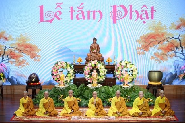 Hội Sinh Viên: Lễ Mộc dục mùa Phật đản PL.2659 – DL.2025