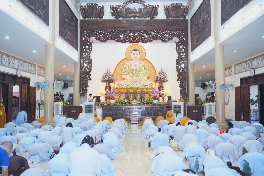 KHÓA LỄ NGŨ BÁCH DANH NHÂN KỶ NIỆM NGÀY THÀNH ĐẠO ĐỨC QUÁN THẾ ÂM BỒ-TÁT.