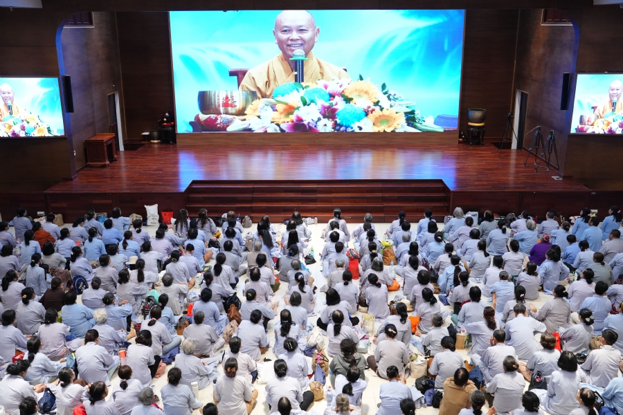 Khóa tu niệm Phật một ngày