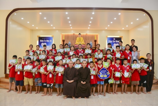 Children Summer Retreat at Tay Khanh Pagoda  