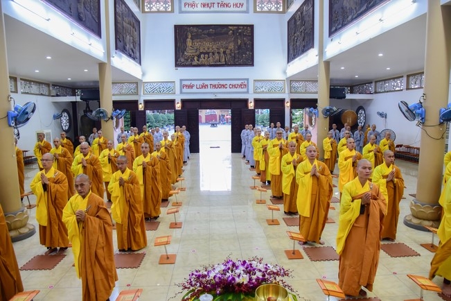 Pratimoksa commandment rite