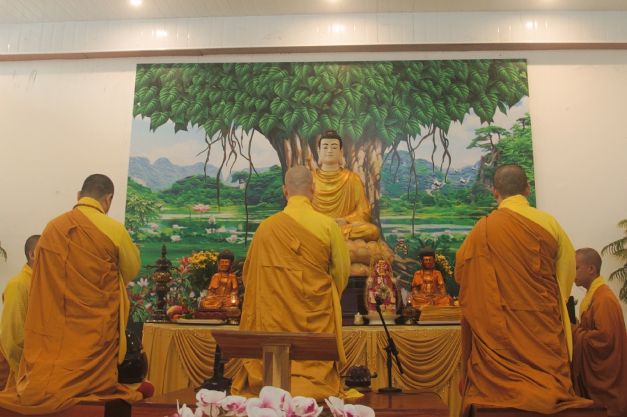 Lễ cầu an đầu năm tại chùa Càn Môn - Nghệ An