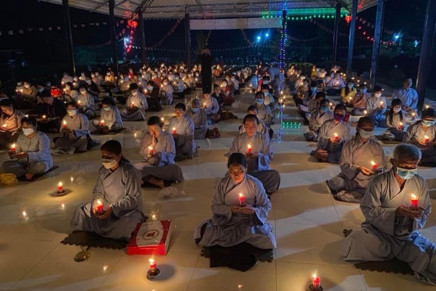 New Year's Praying Ceremony at Suoi Phap Pagoda, Tay Ninh   