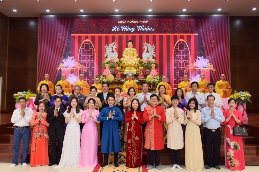 Wedding Ceremony at the pagoda
