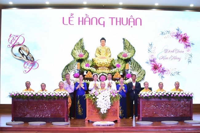 The Wedding Ceremony at the pagoda