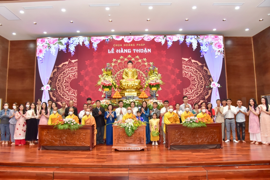 Wedding Ceremony at the pagoda