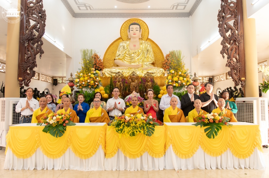 Wedding Ceremony at the pagoda