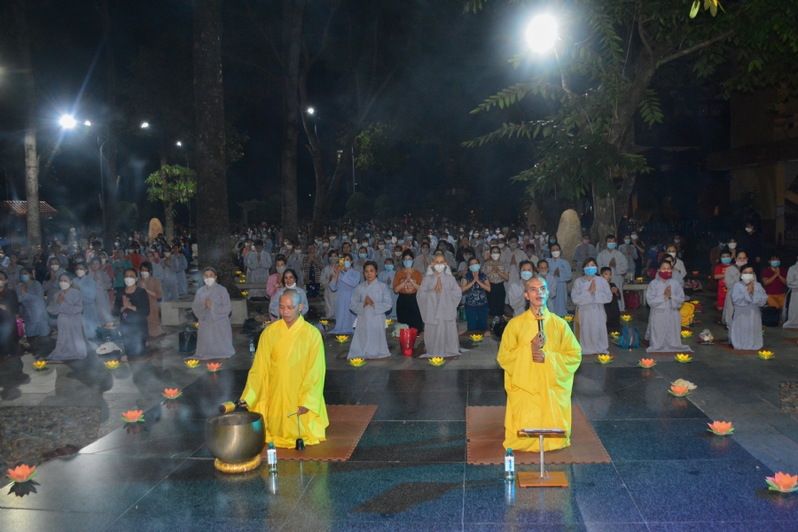 Lễ lạy danh hiệu Quán Thế Âm