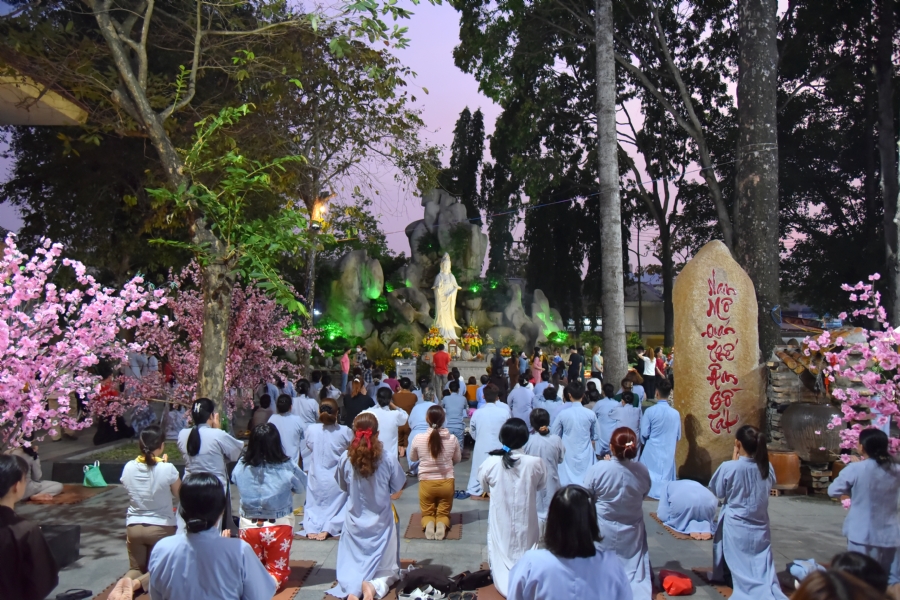 Prostrating five hundred names Bodhisattva Avalokitesvara