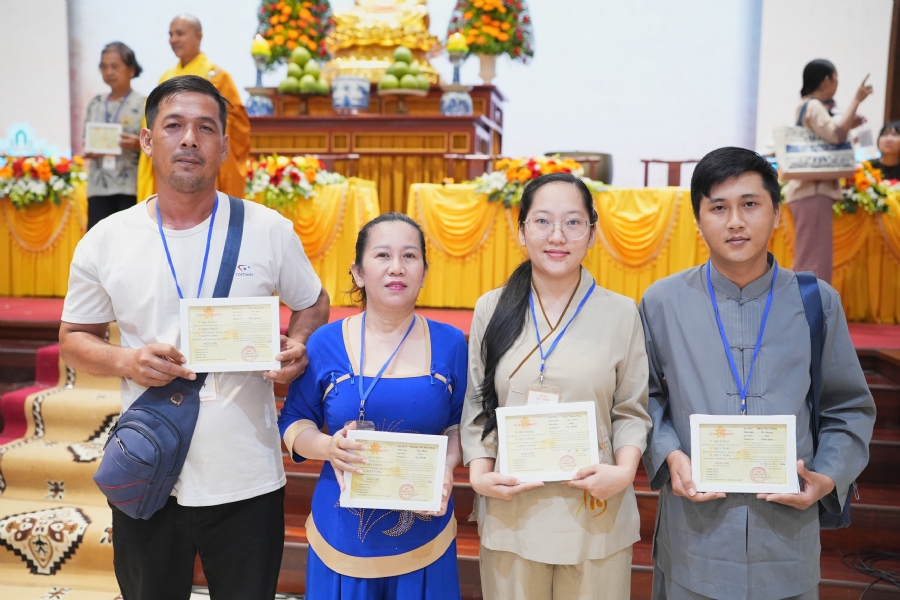 The 4th Three-Jewel Refuge Ceremony of 2026 – Hoang Phap Pagoda.