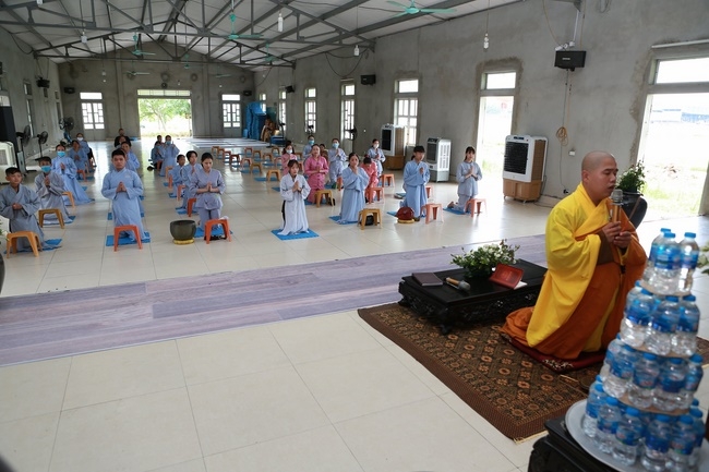 The ceremony of refuge on the Three Jewels at Dong Cao Pagoda - Thanh Hoa