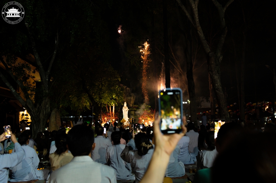 Repentant ceremony for the names of Bodhisattva Avalokitesvara