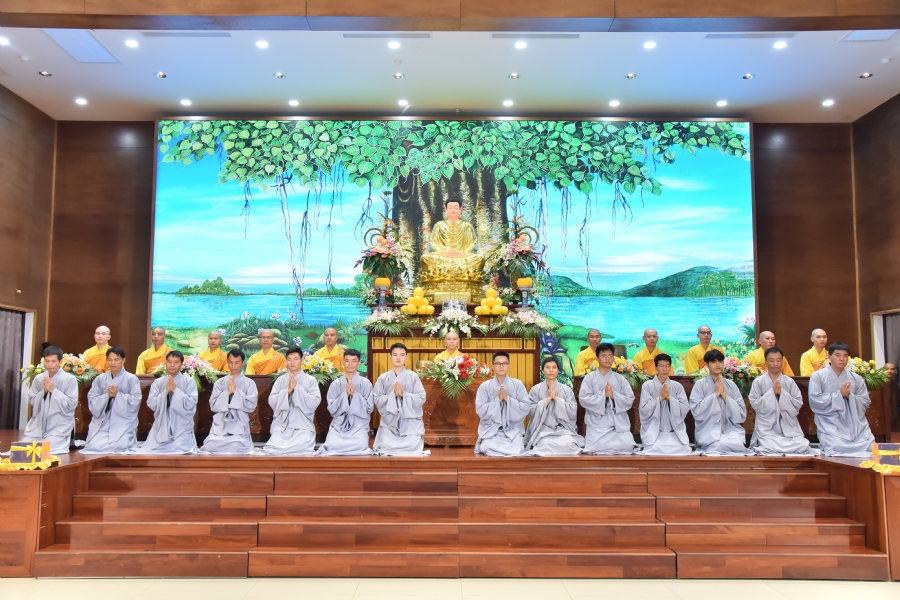 Lễ thế phát xuất gia 01/07 Nhâm Dần