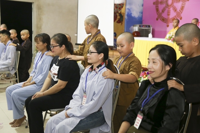The Ceremony Showing Gratitude in the retreat 