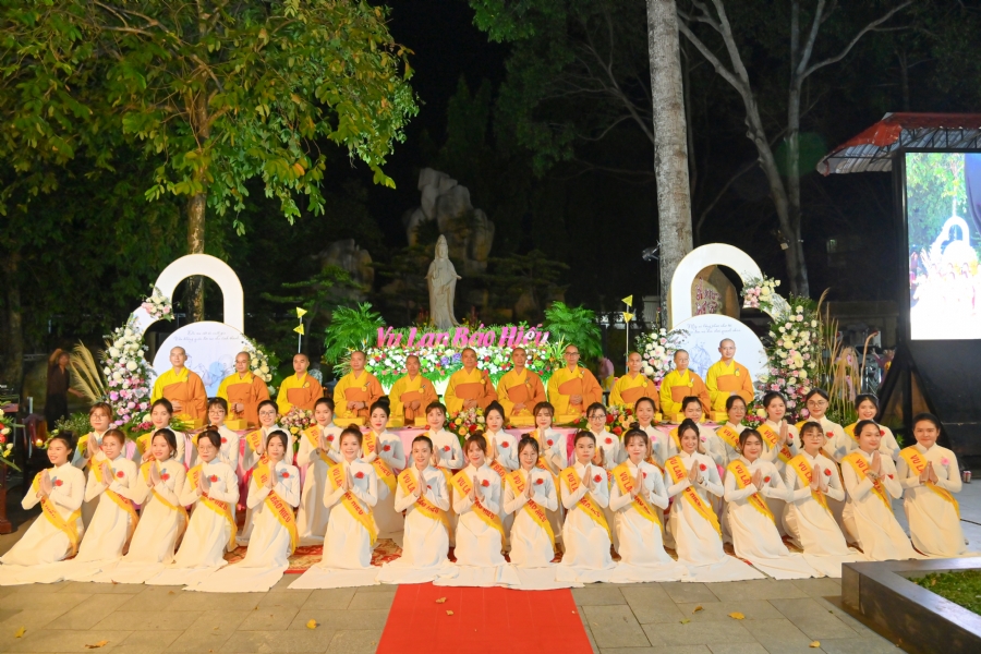 Ullambana Ceremony holding by Hieu and Thuong Group
