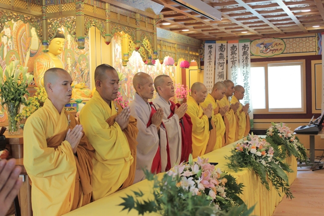 Lễ Vu Lan cho người Việt tại Hàn Quốc