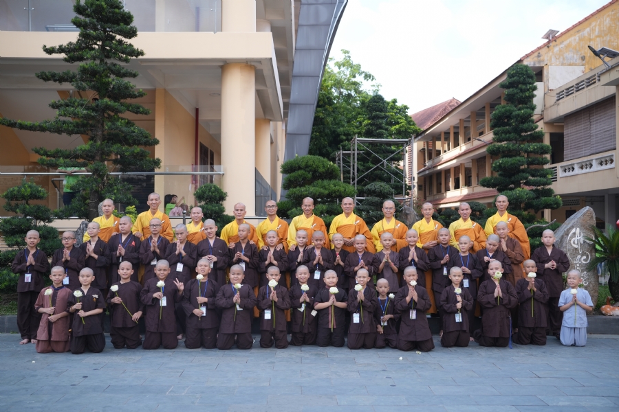 LỄ XUẤT GIA GIEO DUYÊN TRONG KHUÔN KHỔ KHÓA TU MÙA HÈ THIẾU NHI - CHỦ ĐỀ “BÔNG SEN NHỎ”.