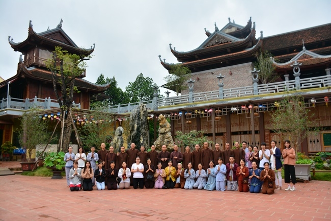 Ngày thứ 2 – chuyến hành hương tâm linh tại Hà Nội