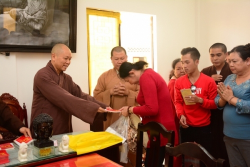 Delegation of Quan Am Ashram in Soc Trang Visited Hoang Phap Pagoda