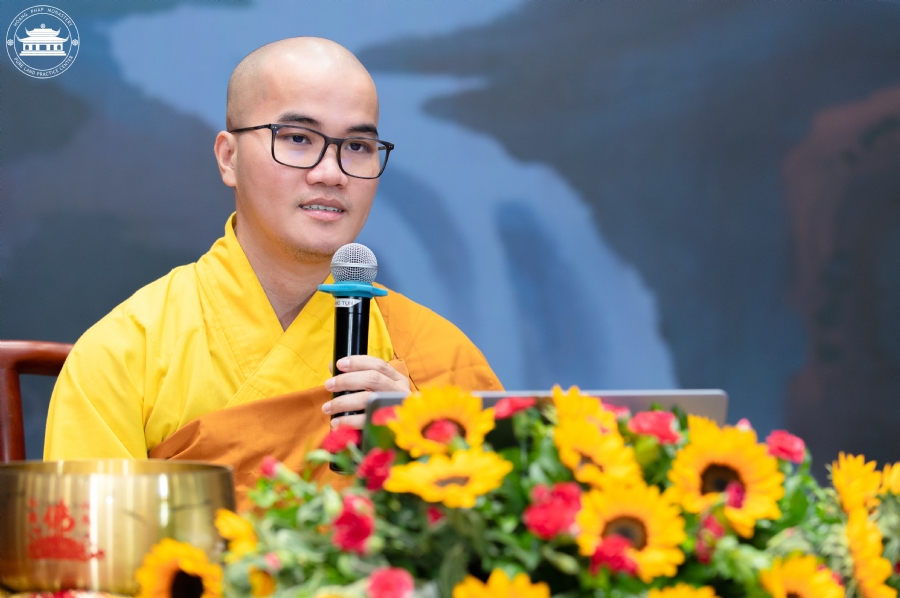 Dharma talk “The old road we walked” in the 101st Seven-day Retreat