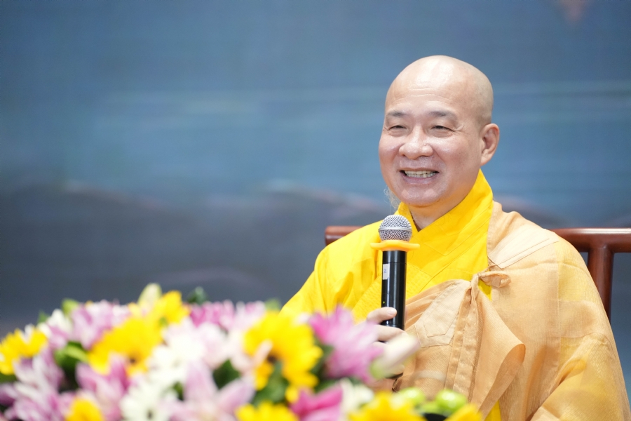 Dharma talk All sorrows disappearing thanks to the Buddha name recitations - Senior Thich Tri Hue in the 106th Seven-day Retreat