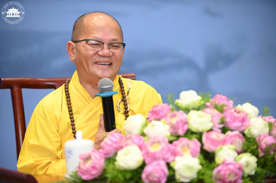Dharma talk The lineage of Vietnamese Pure-Land Sect in the 102nd Seven-Day Retreat