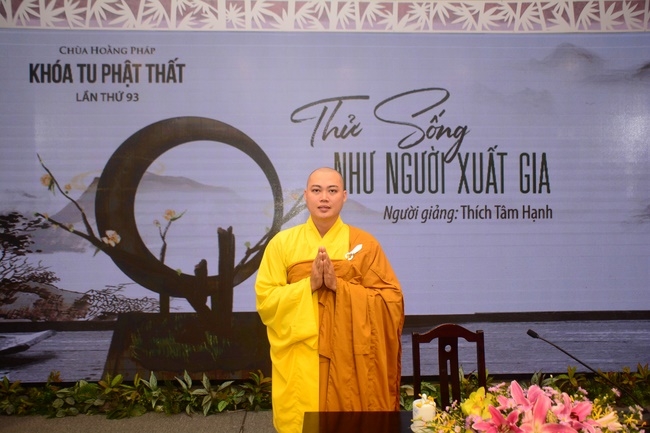 Dharma Talk “Trying on a Monkhood Life” –  The 93rd Seven-Day Retreat