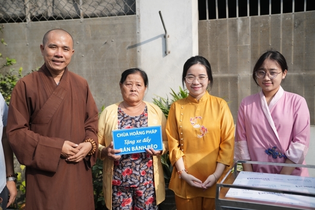 Chương trình từ thiện “Phương tiện nghĩa tình”.