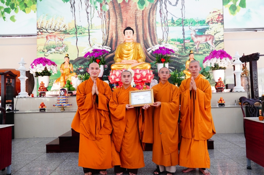 Donating to Vietnam Buddhist University in Ho Chi Minh City from NCT Talent Monk Fund