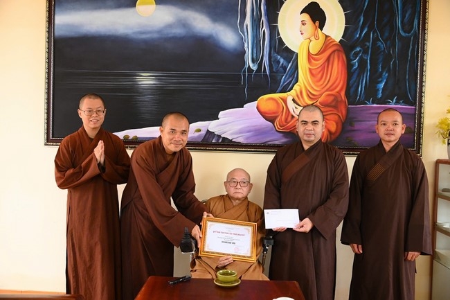 Quỹ đào tạo Tăng tài “Ngộ Chân Tử” cúng dường tại trường Trung cấp Phật học Gia Lai