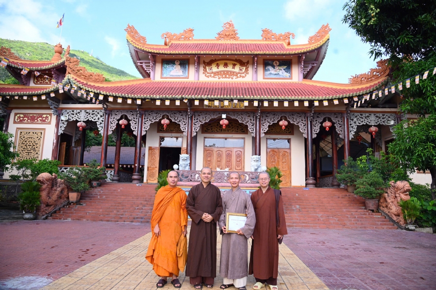 Donating to Liễu Quán – Phú Yên Buddhist Intermediate School from NCT Education Talent Monk Fund