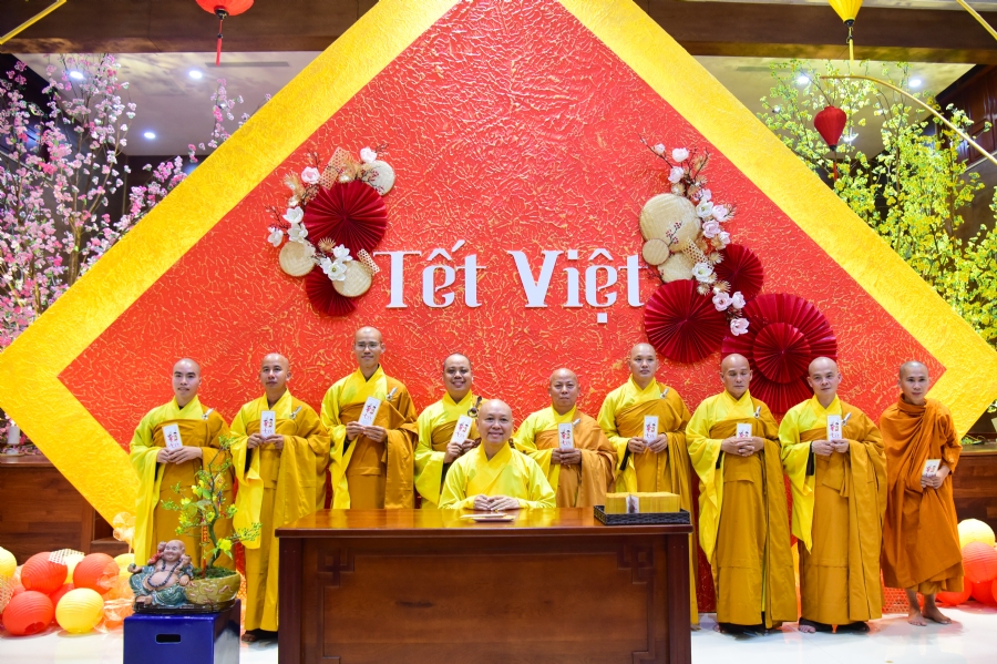 Monks and Buddhists wish a Happy Tet Most Thich Chan Tinh