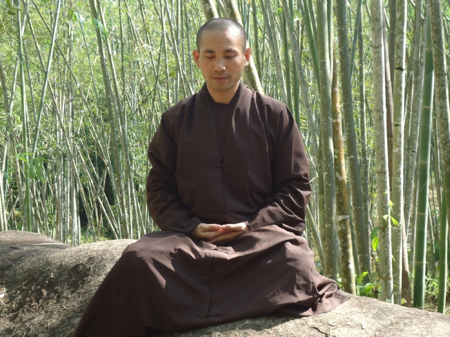 Sự mật thiết giữa tư thế tọa thiền và điều hòa hơi thở