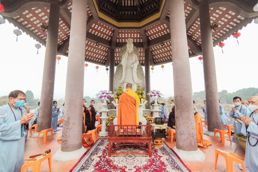Birthday celebrating of Bodhisattva Avalokitesvara at Hoa Phuc Pagoda - Hanoi