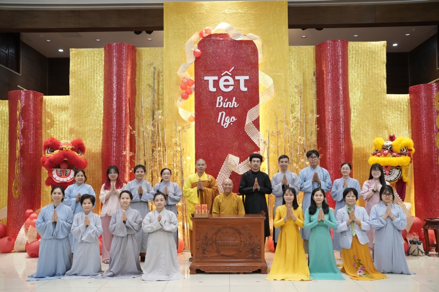 Tặng lộc đầu xuân - Mồng 4 Tết Bính Ngọ 2026.