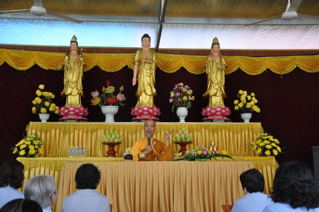 Tu niệm Phật “Một Ngày An Lạc” chùa Tiêu Dao, Quảng Ninh