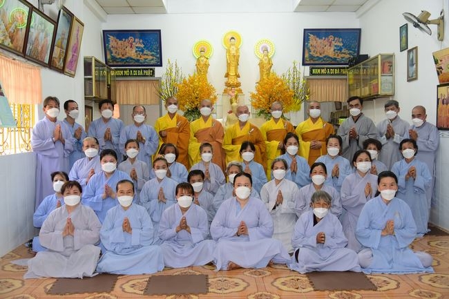 Tu niệm Phật Một ngày ở Cần Thơ