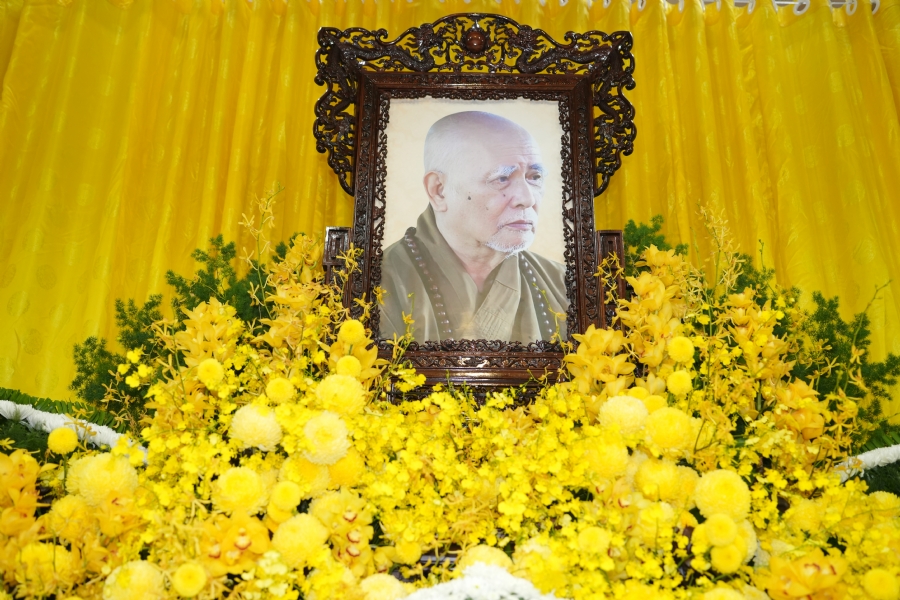 Visiting funeral and paying homage to Late Most Ven Thich Tri Tinh - Vice Dharma Lord