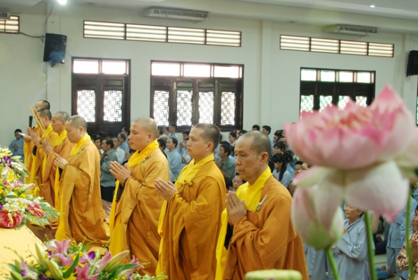 Hơn 4000 người Quy y Tam Bảo