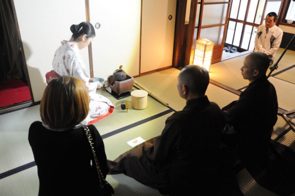 Thăm chùa Thanh Thủy.