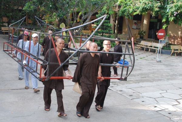 Công tác chuẩn bị mừng đại lễ Phật đản